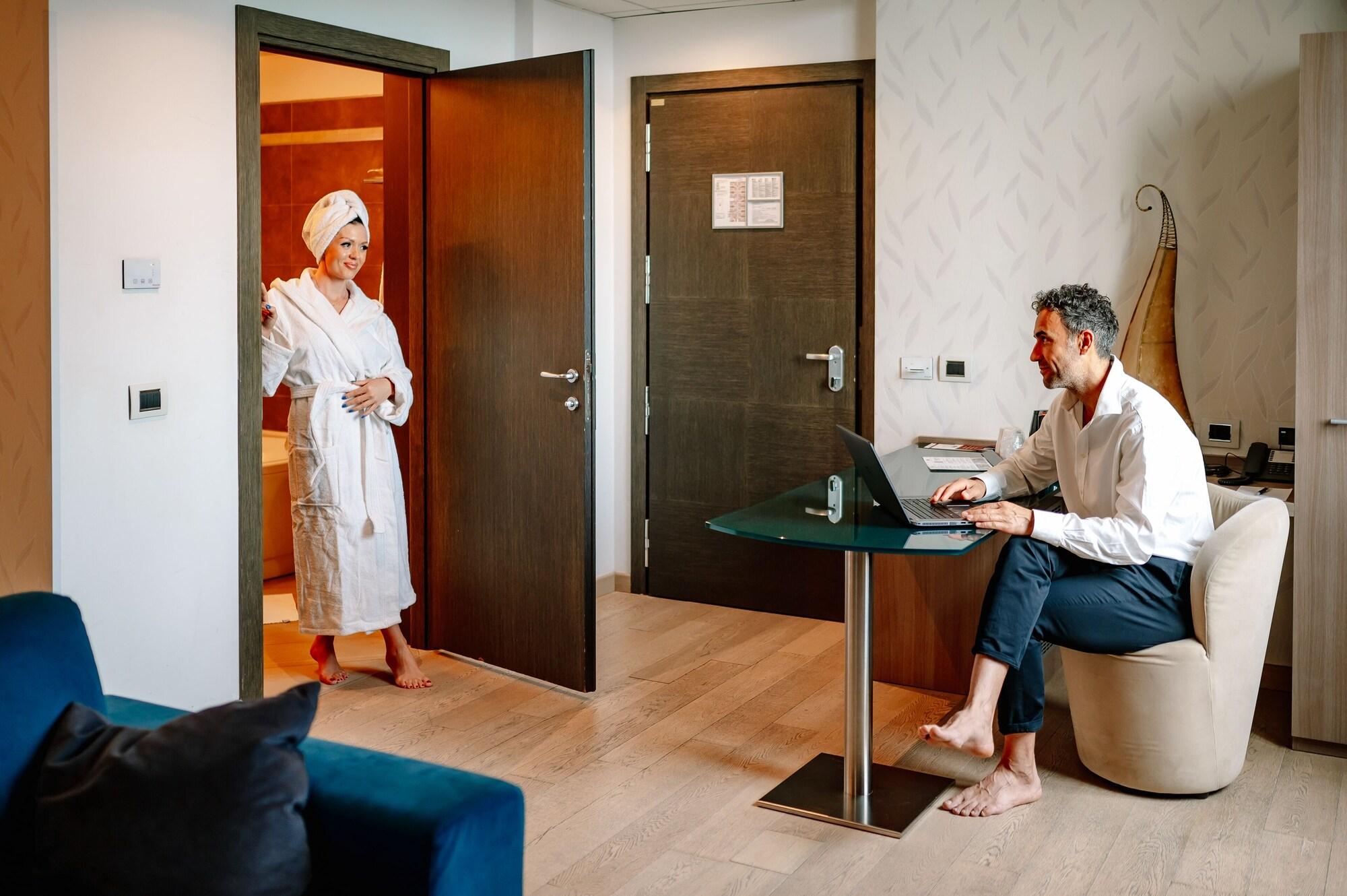 Hotel Cosmopolitan Bologna Buitenkant foto